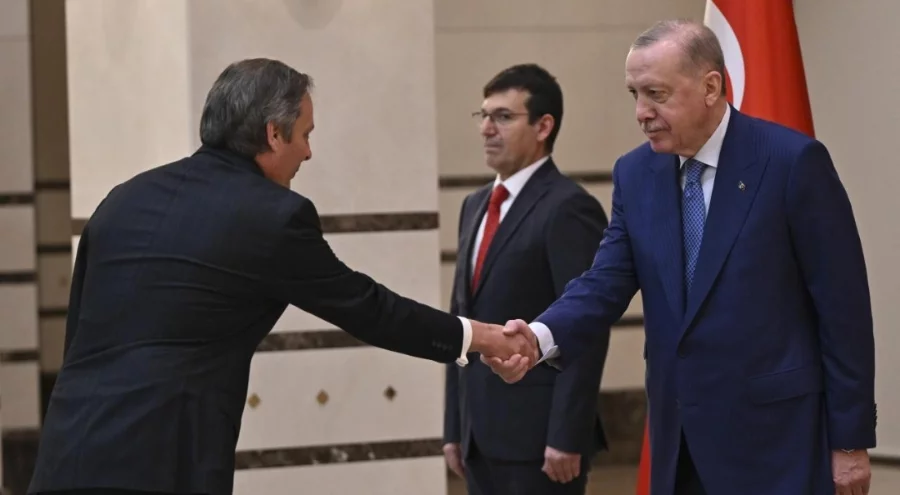 Cumhurbaşkanı Erdoğan'a 3 ülkenin büyükelçisinden güven mektubu