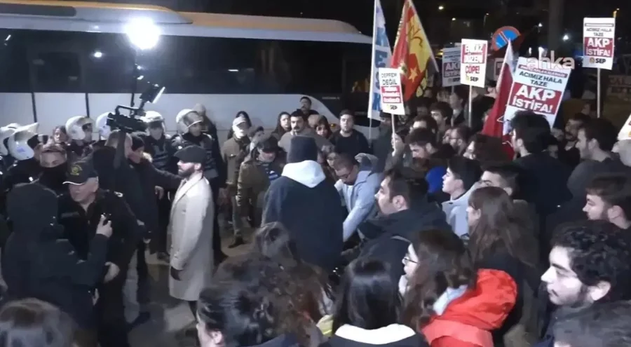 Kadınlardan 6 şubat anmasındaki polis şiddetine suç duyurusu: "Görevi kötüye kullanmaktan yargılanacaksınız"