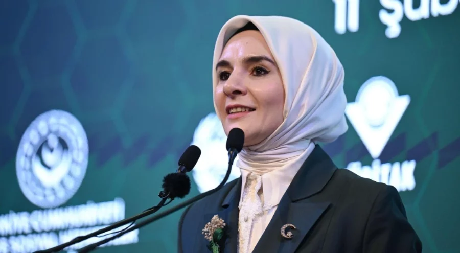 Bakan Göktaş: Oyunları toptan yasaklamak gibi bir gündemimiz yok