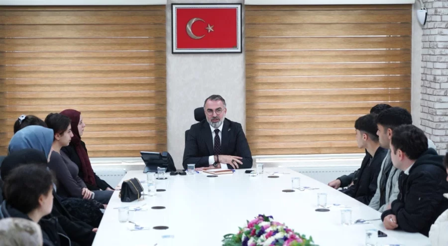 Kestel Belediye Başkanı Ferhat Erol'dan KPSS hazırlığı yapan gençlere destek