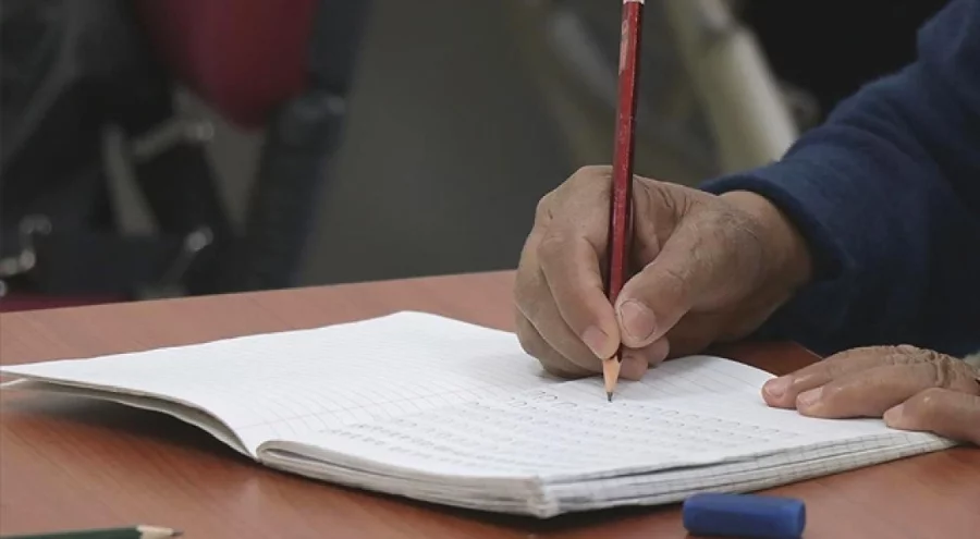 Okuma ve yazma demans riskini yaklaşık yüzde 40 azaltıyor