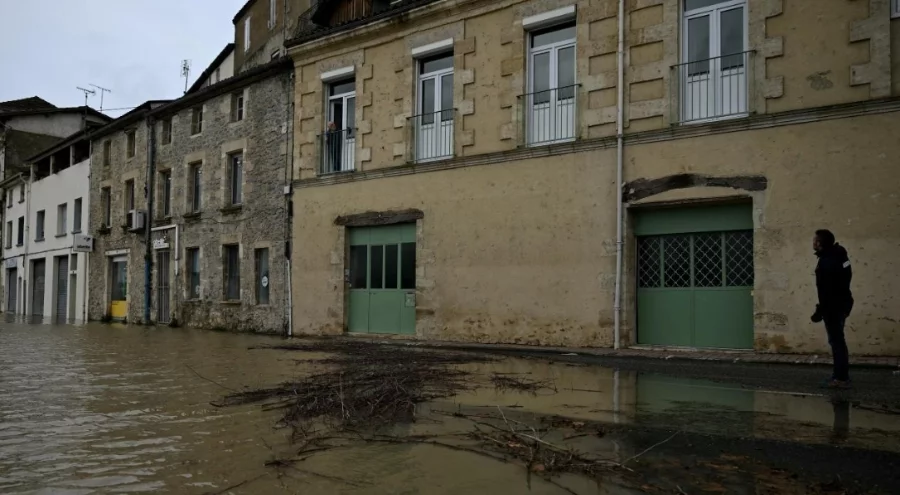 Fransa'da Nils Fırtınası nedeniyle 850 bin hane elektriksiz kaldı