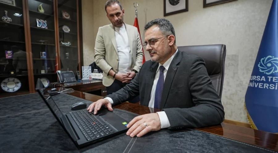 BTÜ Rektörü Prof. Dr. Çağlar AA'nın "Yılın Kareleri" oylamasına katıldı