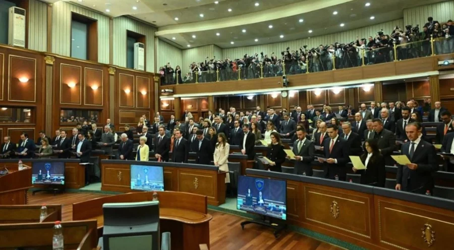 Kosova'da ilk kez hükümete Türk başbakan yardımcısı atandı