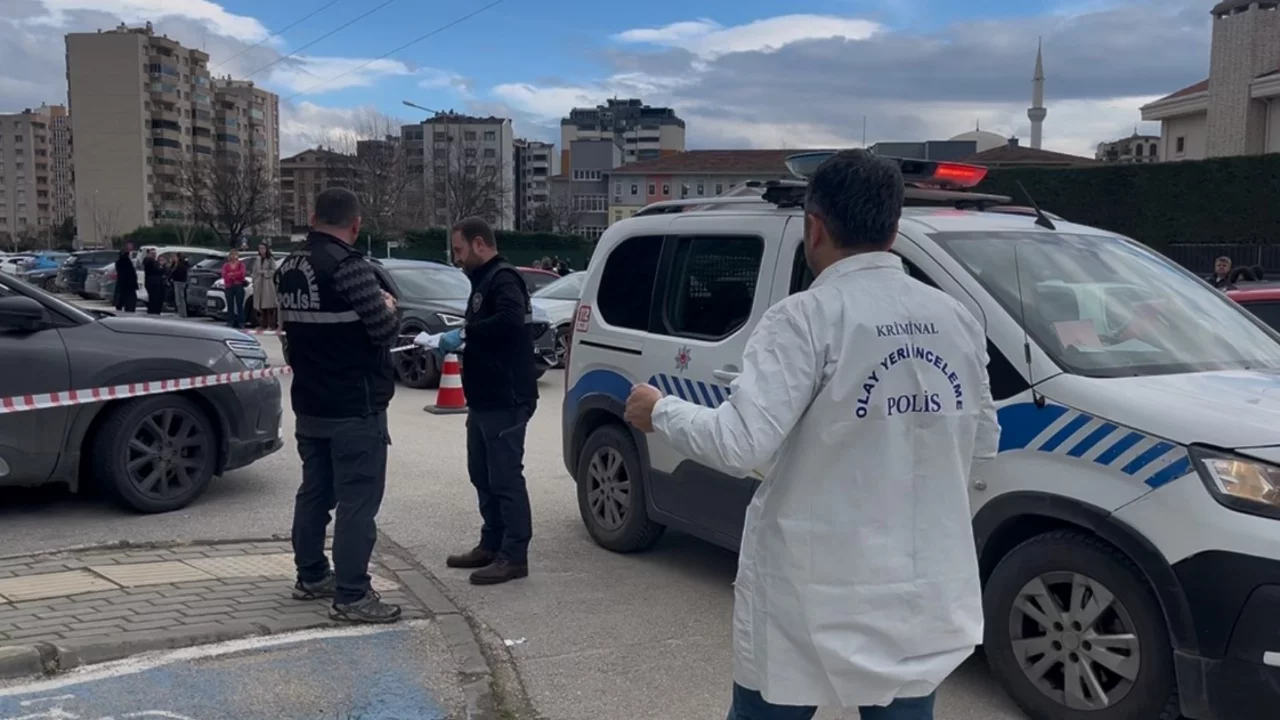 Bursa'da bir kadın öğretmen eski erkek arkadaşı tarafından silahlı saldırıya uğradı!