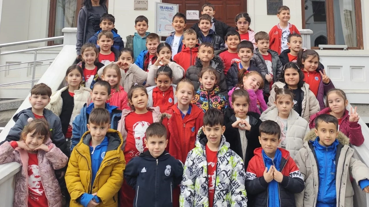 Bursa'da ilkokul öğrencileri, Kent Müzesi'nde tarihe yolculuk yaptı