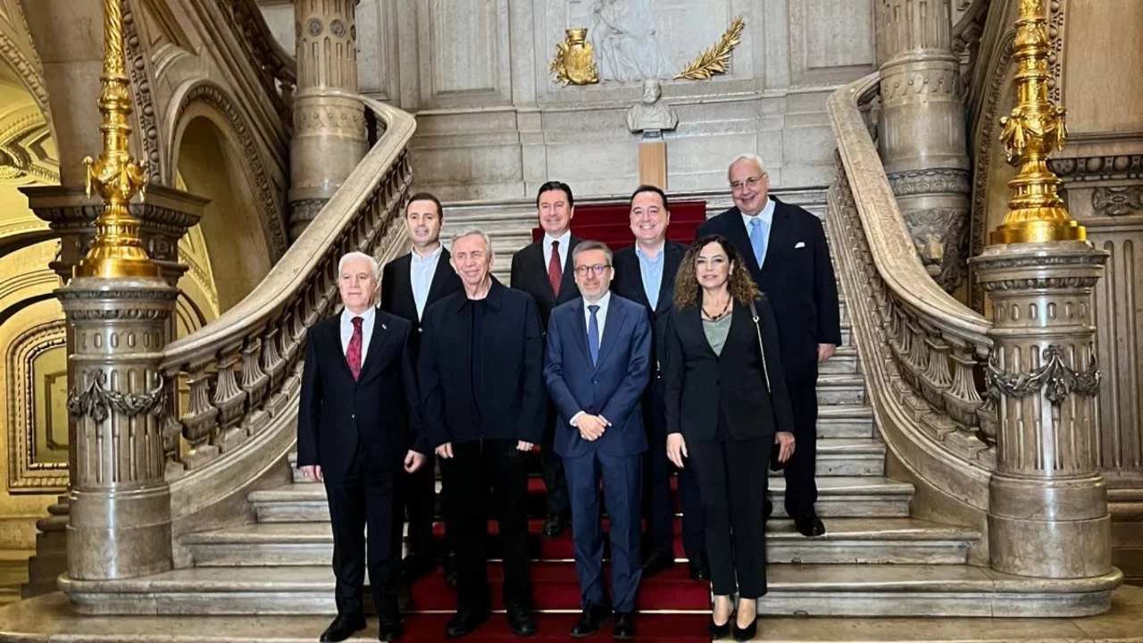 Bursa Büyükşehir Belediye Başkanı Bozbey Avrupa'da tarihi kent modelini inceledi