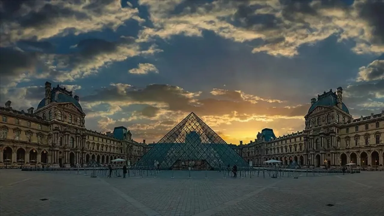 Louvre'da bir skandal daha