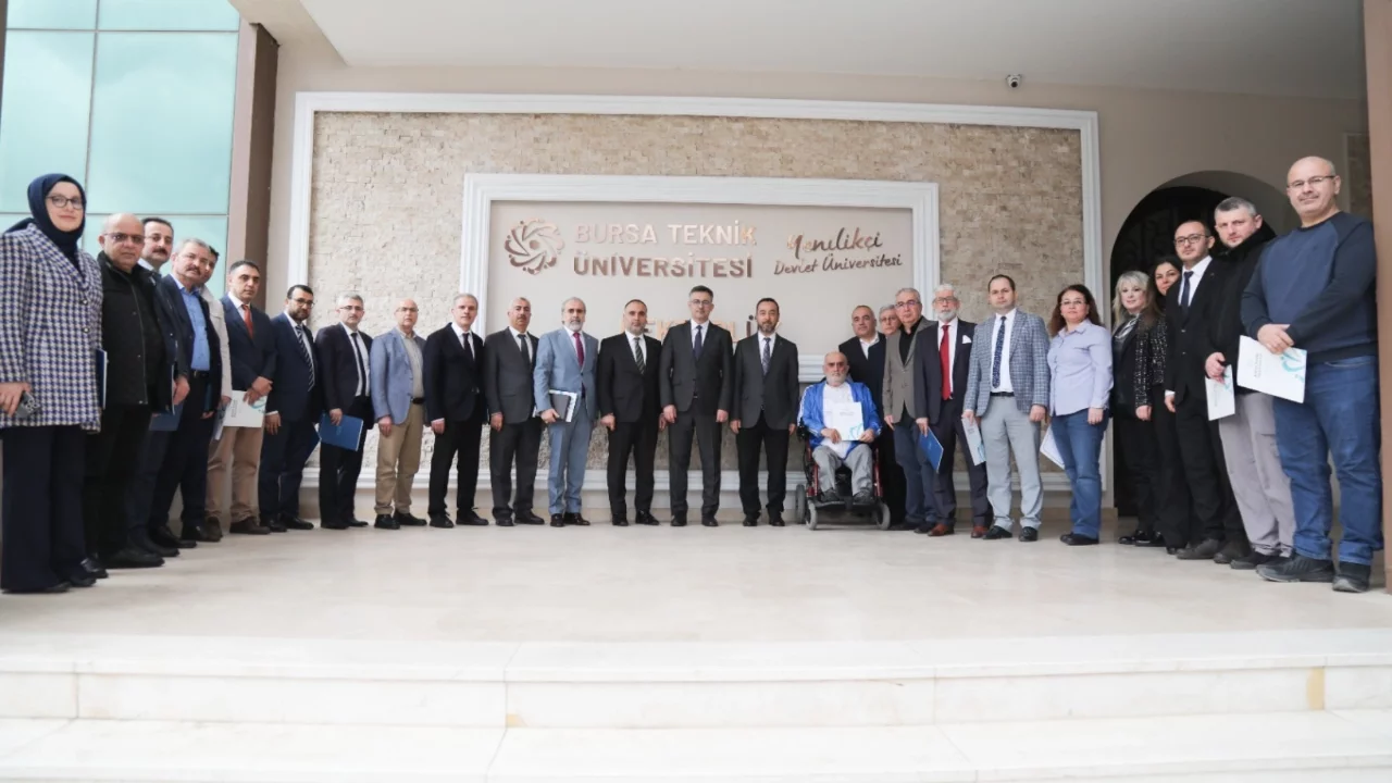 Bursa Teknik Üniversitesi'nde personele vefa ödülü