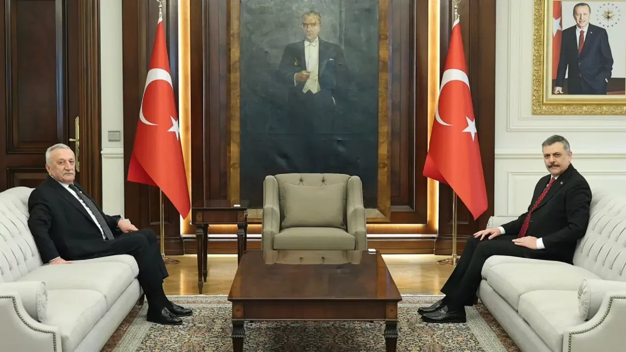 Mehmet Ağar'dan yeni İçişleri Bakanı Çiftçi'ye ziyaret