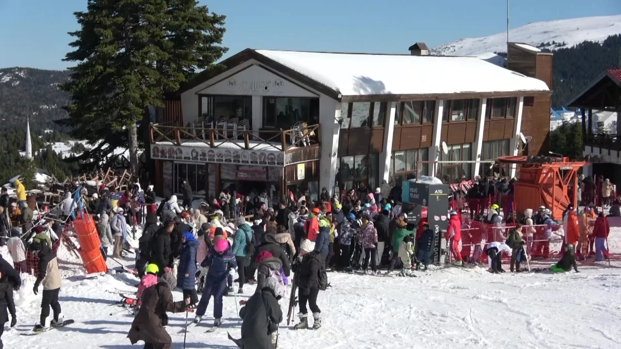 Uludağ'da güneşli hafta sonu