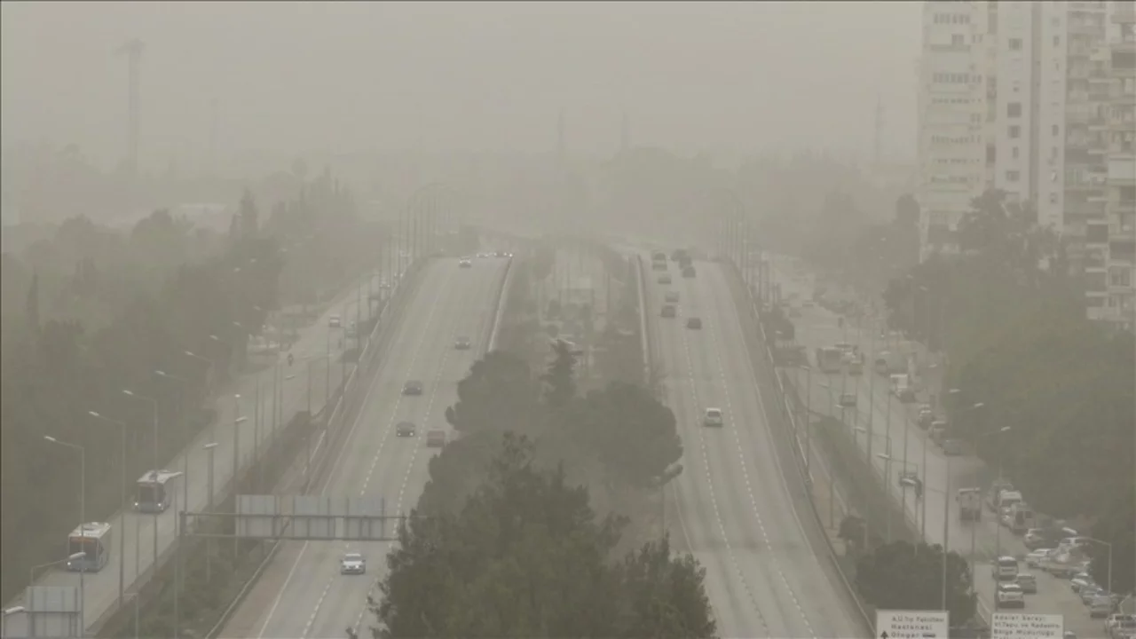 Meteoroloji'den yurdun büyük bölümü için toz taşınımı uyarısı