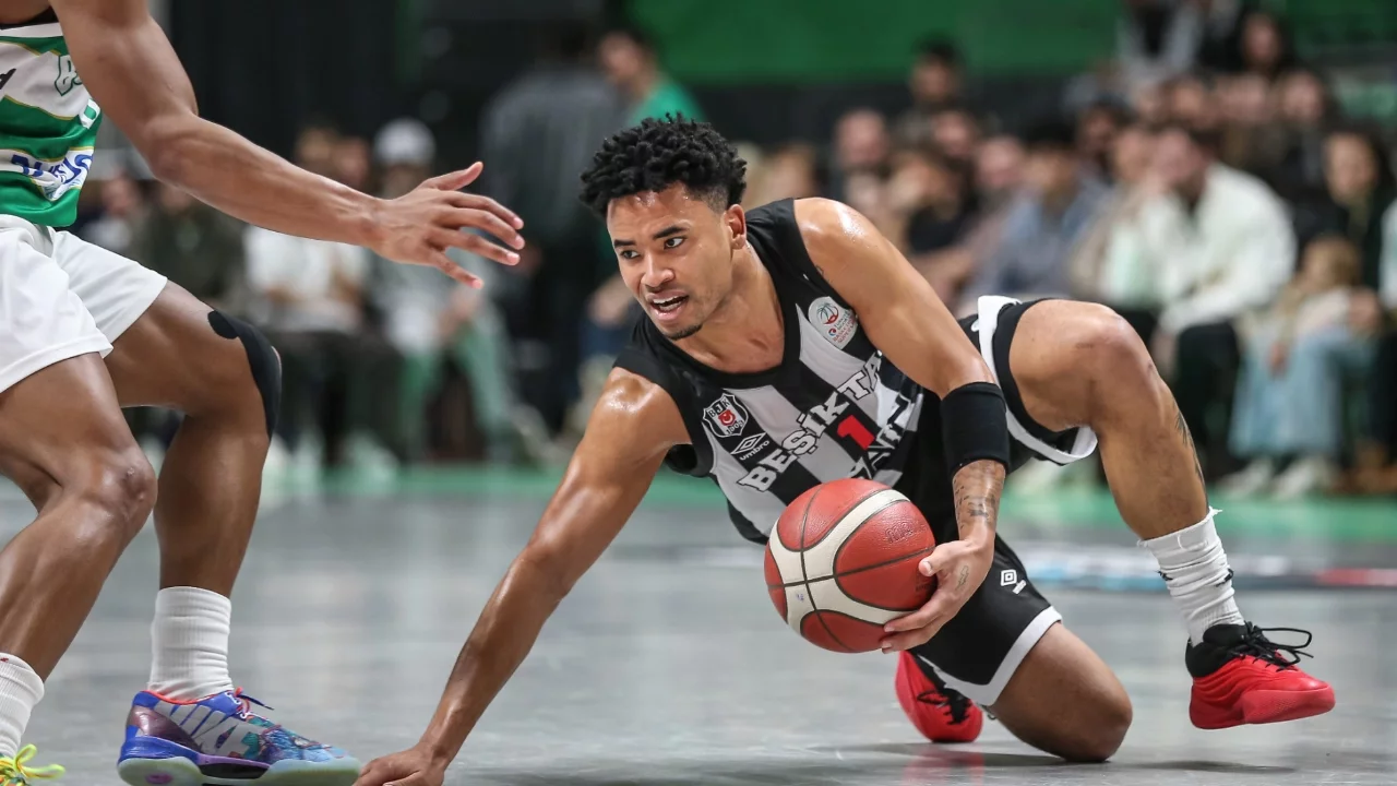 Beşiktaş GAİN, Bursaspor Basketbol'u yendi