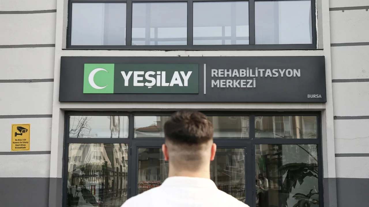 Bursa'da uyuşturucu illetinden Yeşilay sayesinde kurtuldu