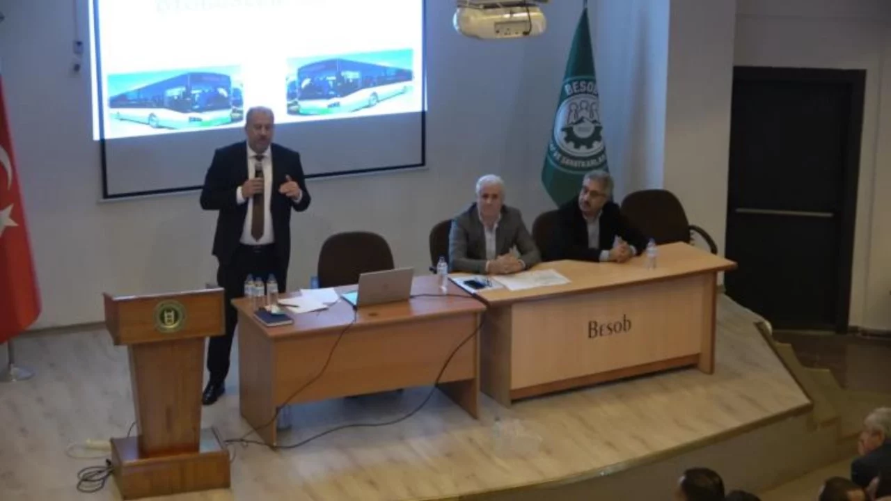 Bursa Özel Halk Otobüsçüleri Başkanı Eren: "31 lira ile çark dönmüyor, en az yüzde 30 zam istiyoruz"