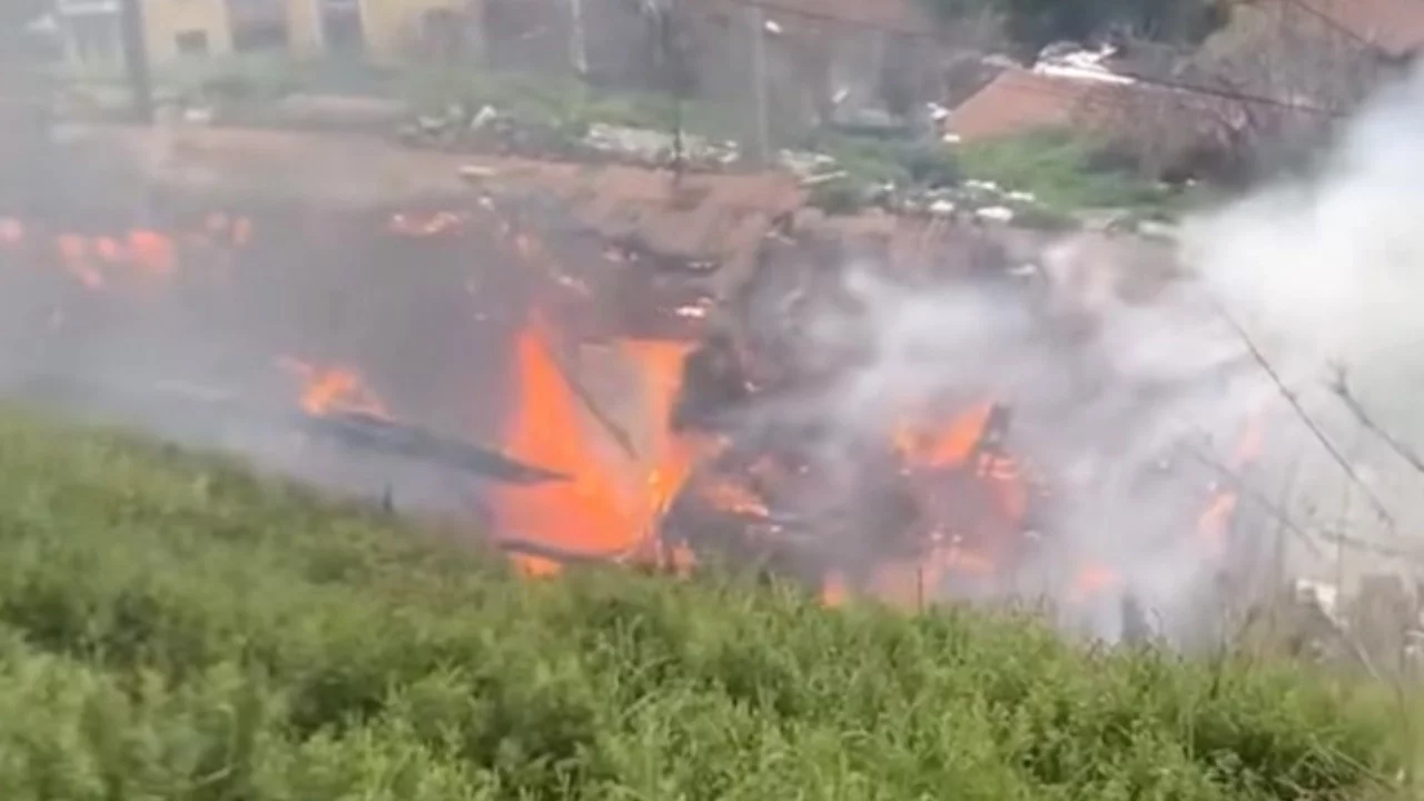 Bursa'da yanan ev kullanılmaz hale geldi