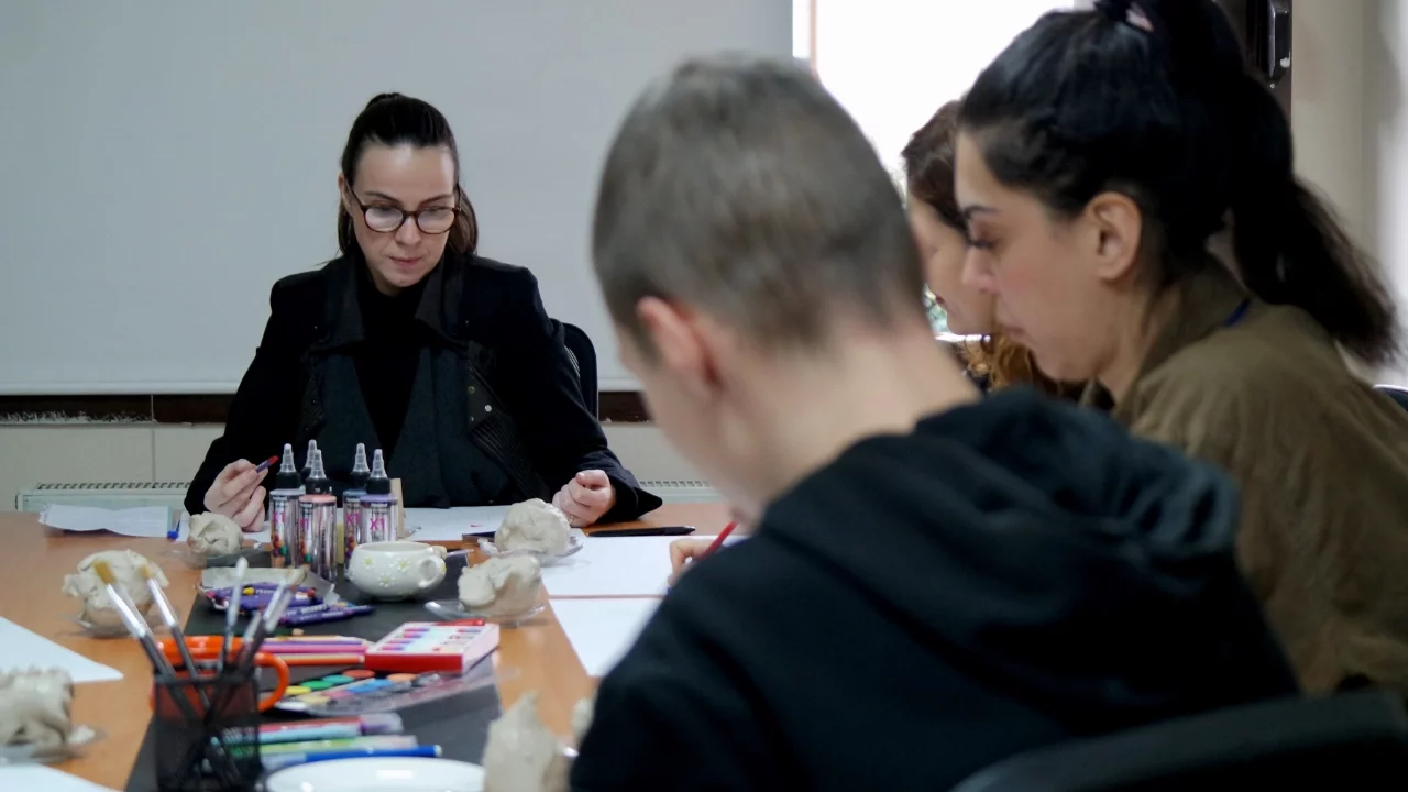 Bursa'da bağımlılık nedeniyle suça karışan çocuklar sanatla topluma kazandırılıyor