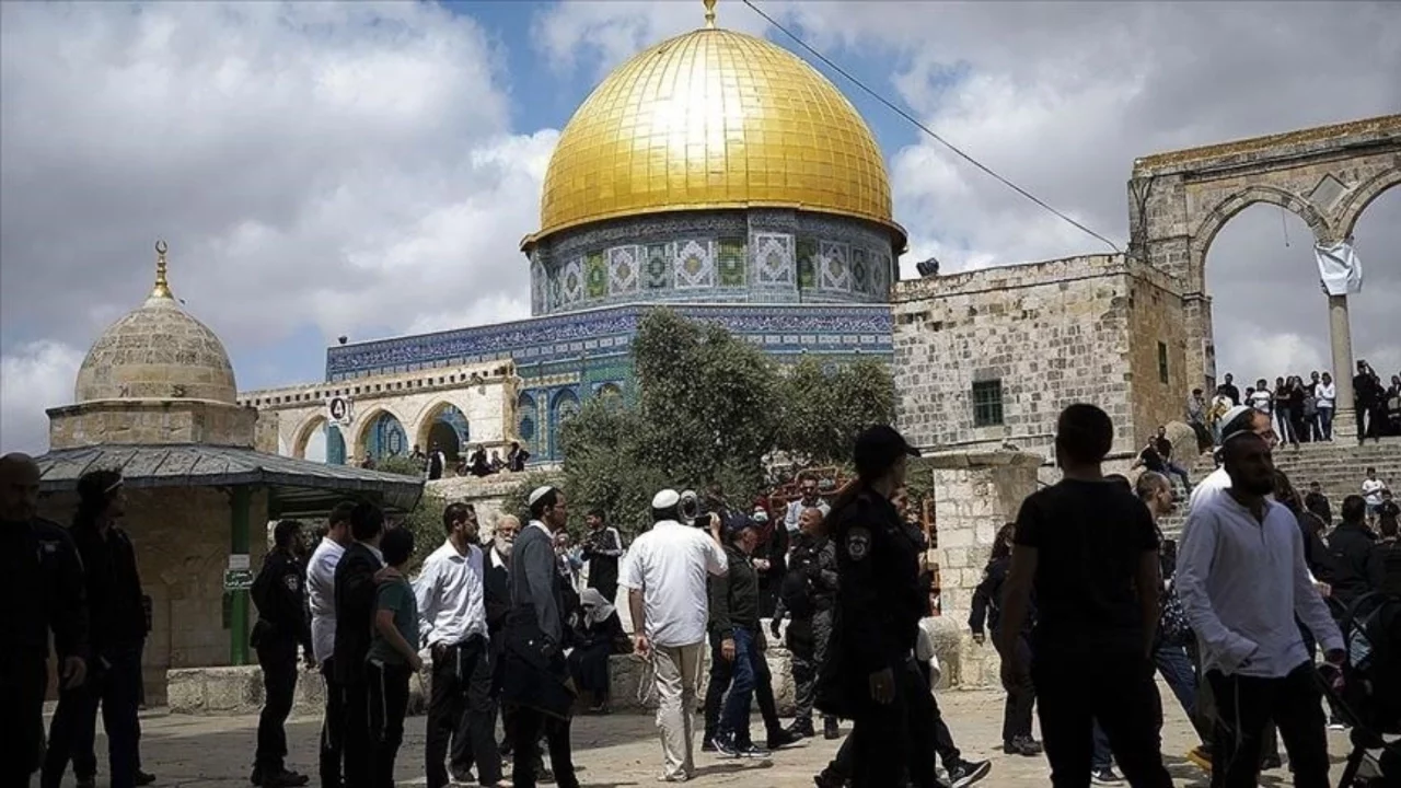 Kudüs Valiliği: İsrail, Mescid-i Aksa'da ramazan ayı hazırlıklarını engellemeyi sürdürüyor