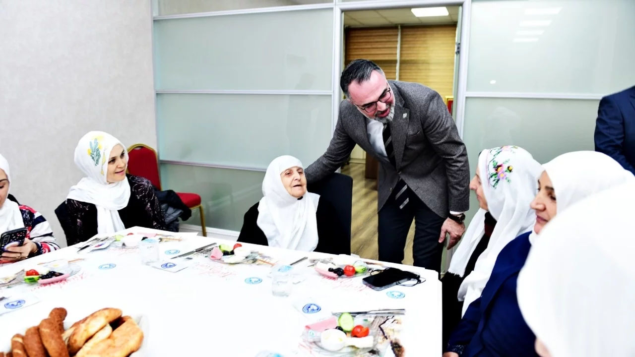 Bursa'da Derekızıklı kadınlardan Mihalgazi'ye destek