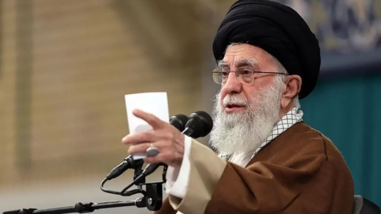 İran'dan ABD'ye: Öyle bir tokat yiyebilir ki yerinden kalkamayabilir