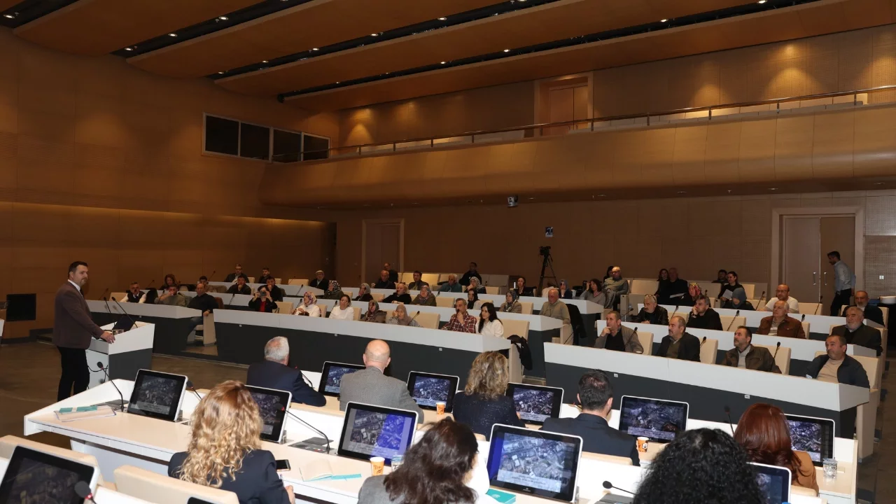 Kentsel dönüşümde örnek model Nilüfer'de Barış Mahallesi sakinlerine anlatıldı