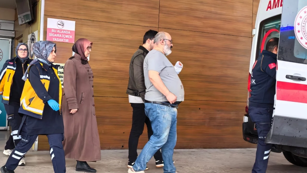 Bursa'da mobilya ustası, 3 parmağını frezeye kaptırdı