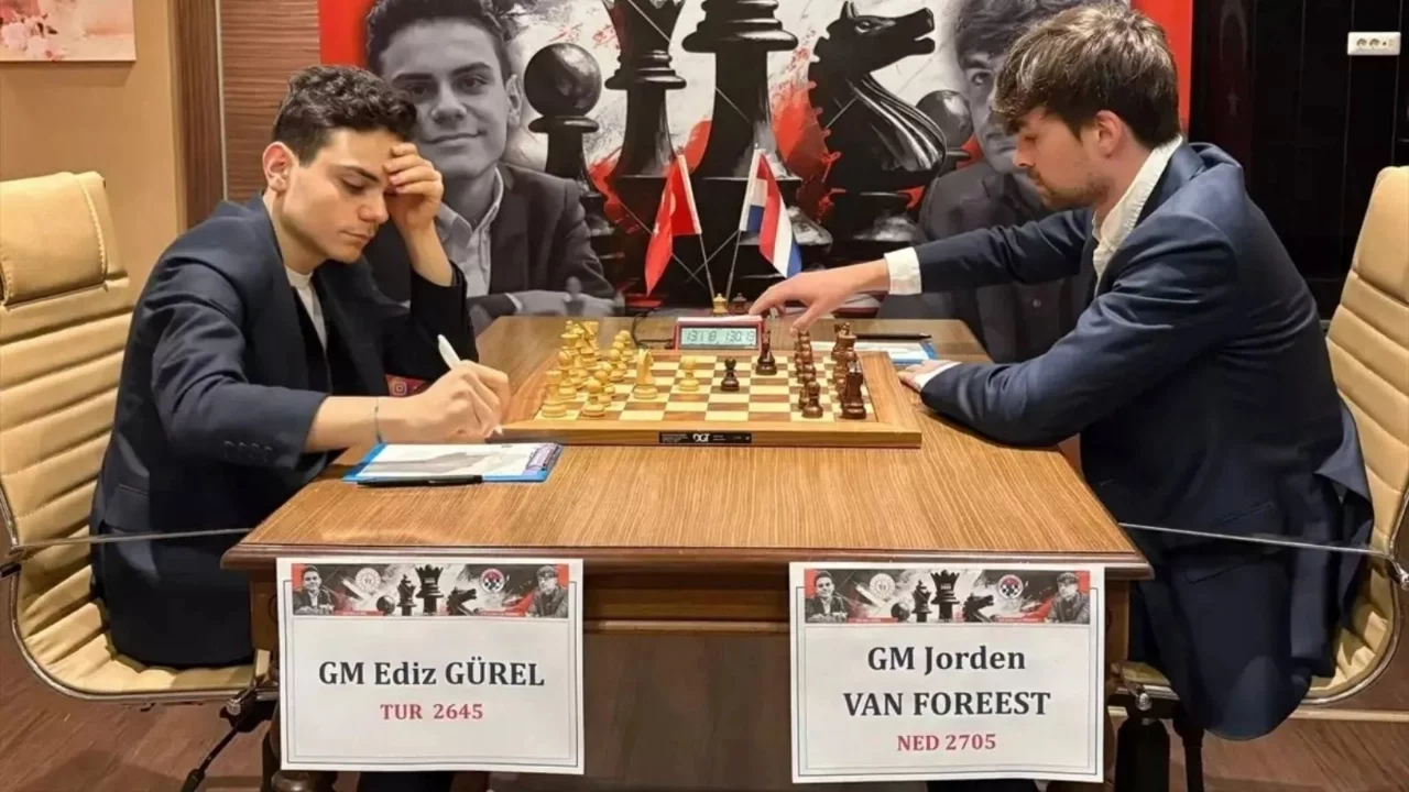 Milli satranççı Ediz Gürel, Jorden van Foreest'e yenildi