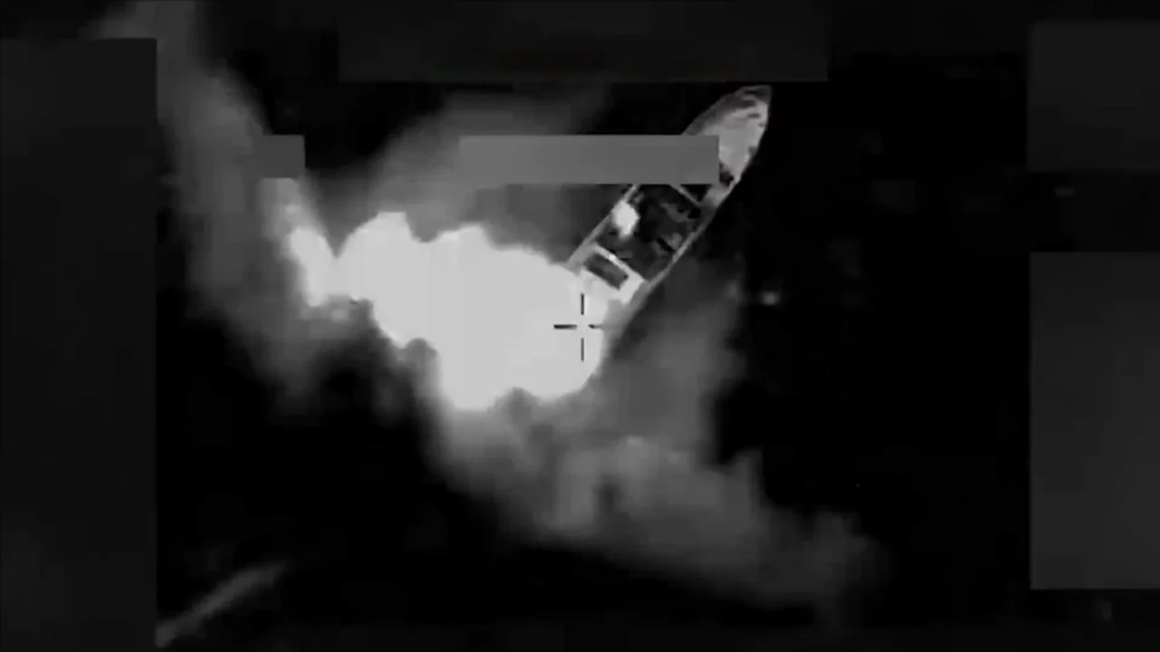 ABD, Doğu Pasifik ve Karayipler'de üç tekneyi vurduğunu açıkladı: Çok sayıda ölü var