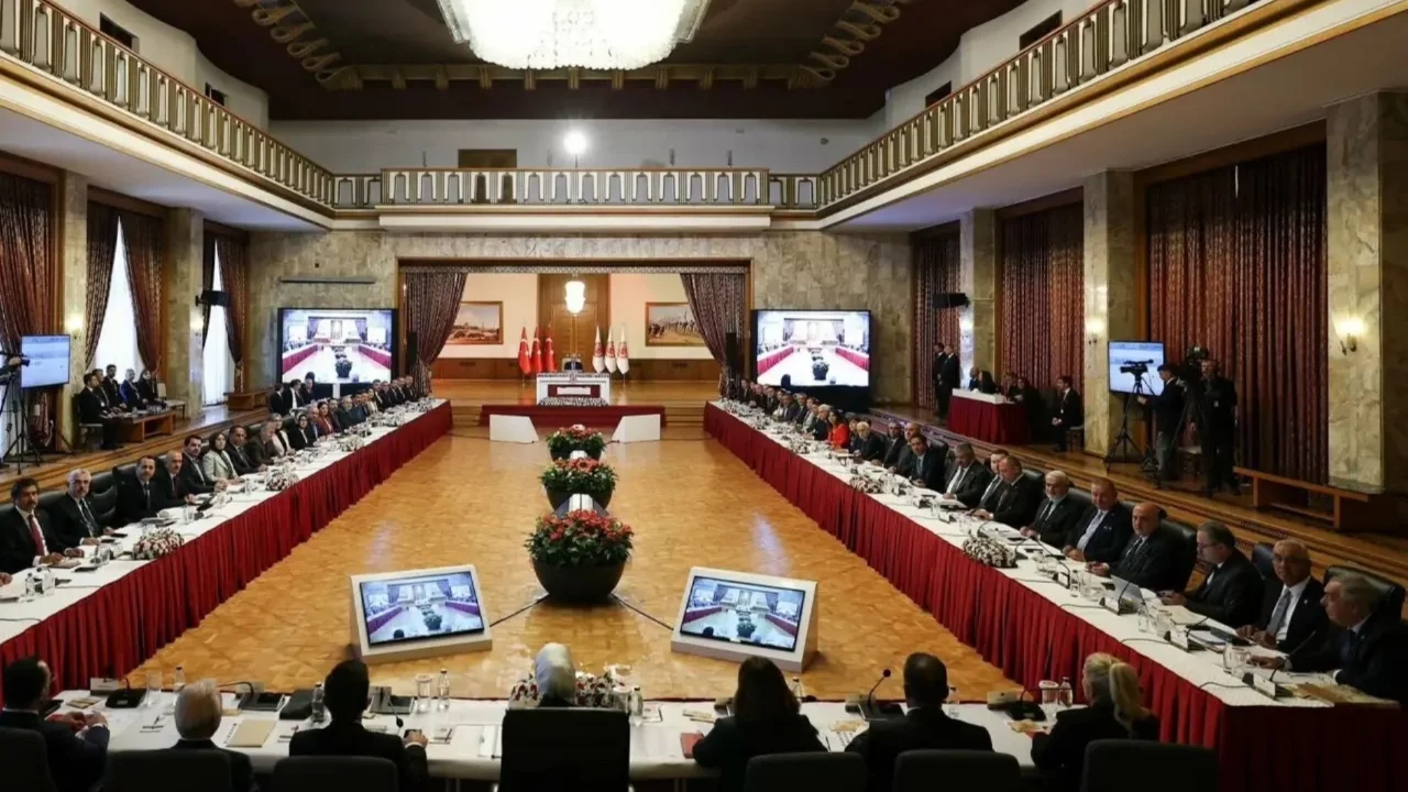 Süreç raporu komisyonda kabul edildi!