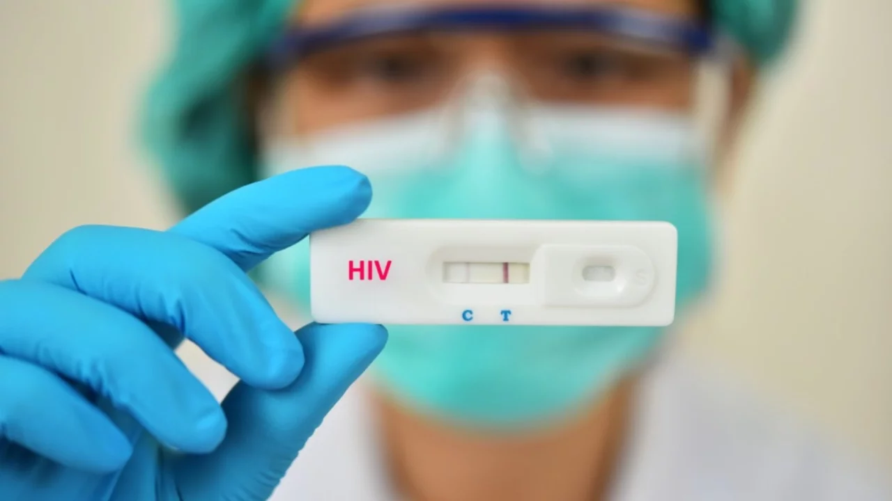 HIV pozitif olduğunu eşinden saklayan erkek ile ilgili karar belli oldu