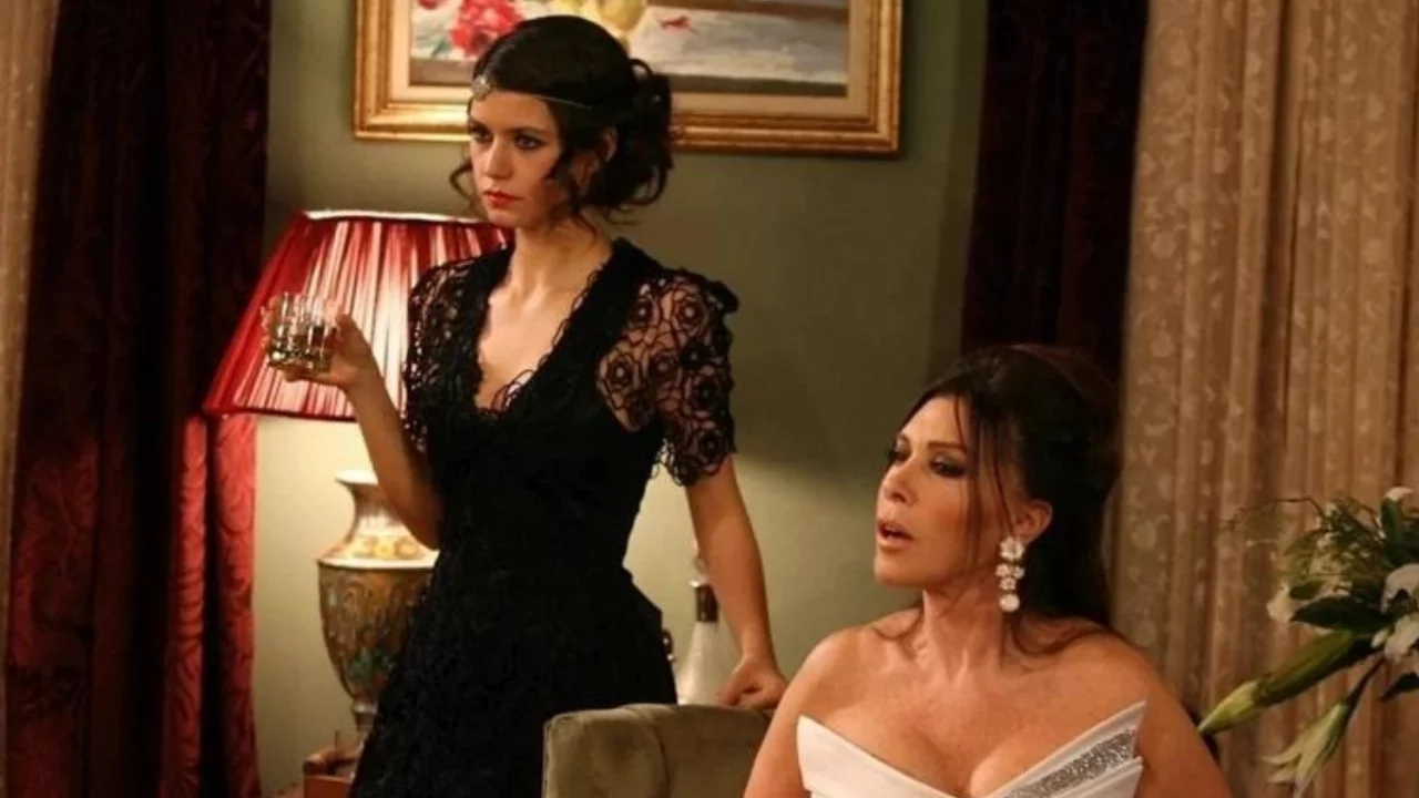 Nebahat Çehre'den Beren Saat'in yeni şarkısına yorum