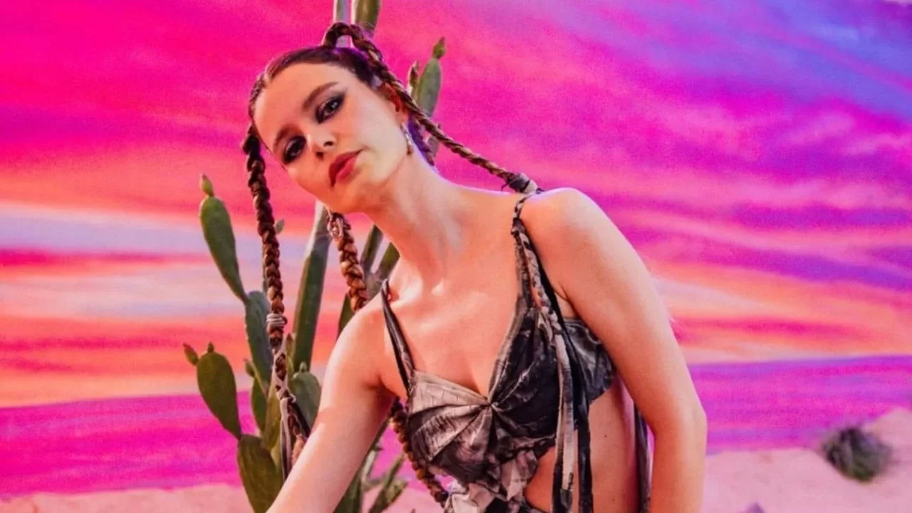 Oyuncu Beren Saat'in 'CapitaliZoo'su 2 milyon izlendi