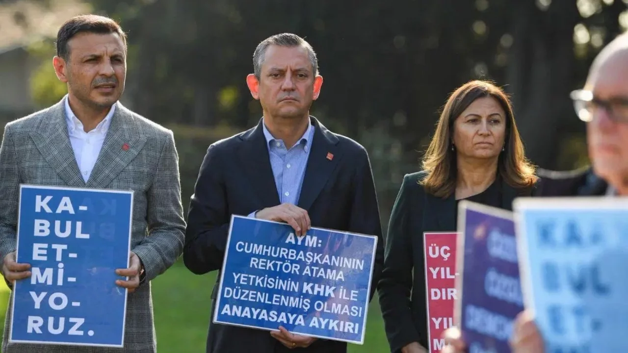 CHP lideri Özgür Özel, Boğaziçi'nde Erdoğan'a seslendi: Neden korkuyorsun?