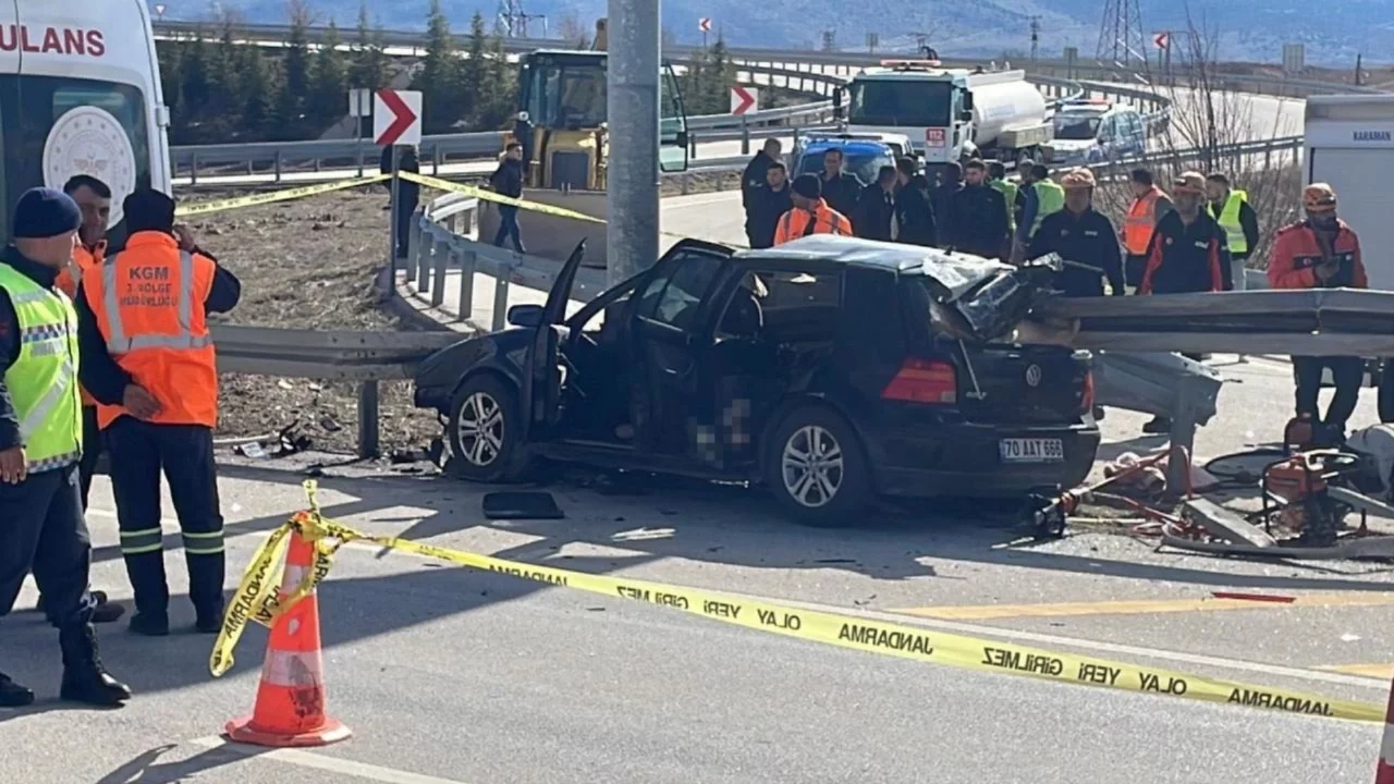 Otomobil bariyerlere saplandı!