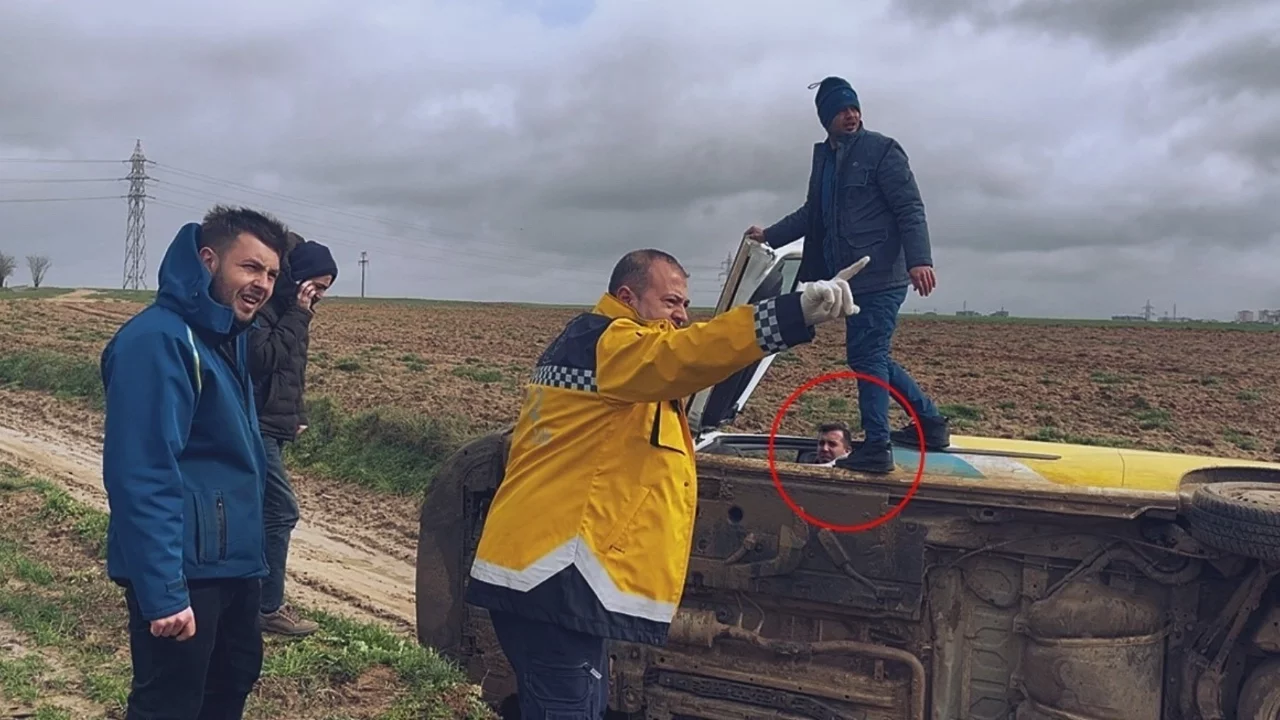 Tekirdağ'da PTT kargo aracı devrildi: 1 kişi yaralandı
