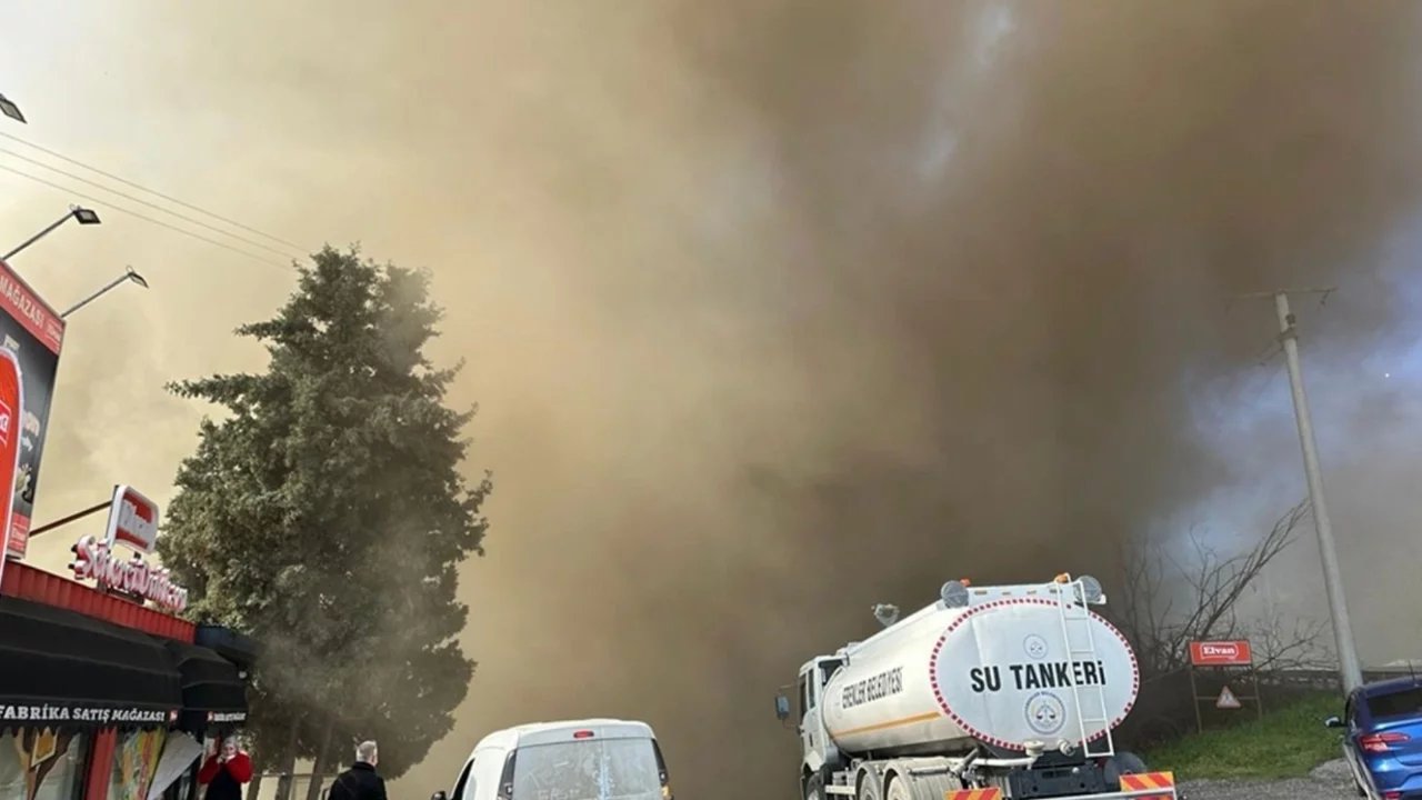 Şekerleme fabrikasında korkutan yangın