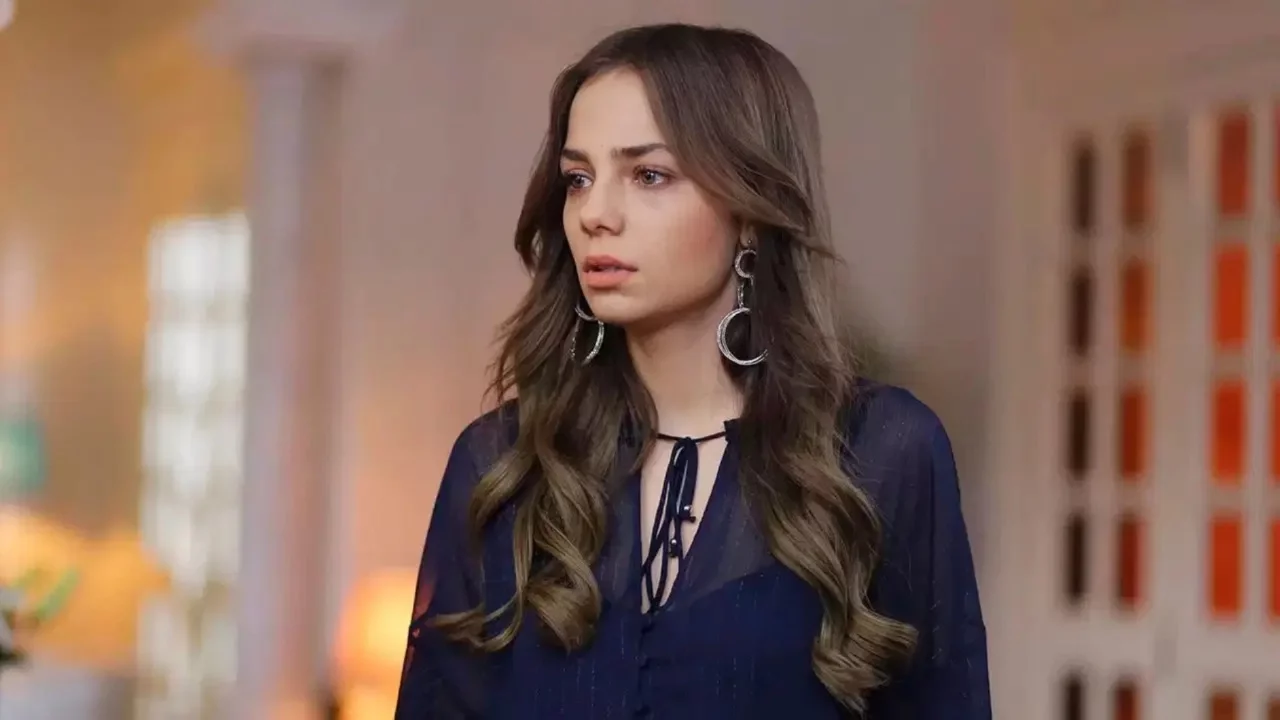 Oyuncu Bahar Şahin'den başörtülü Ramazan paylaşımı!