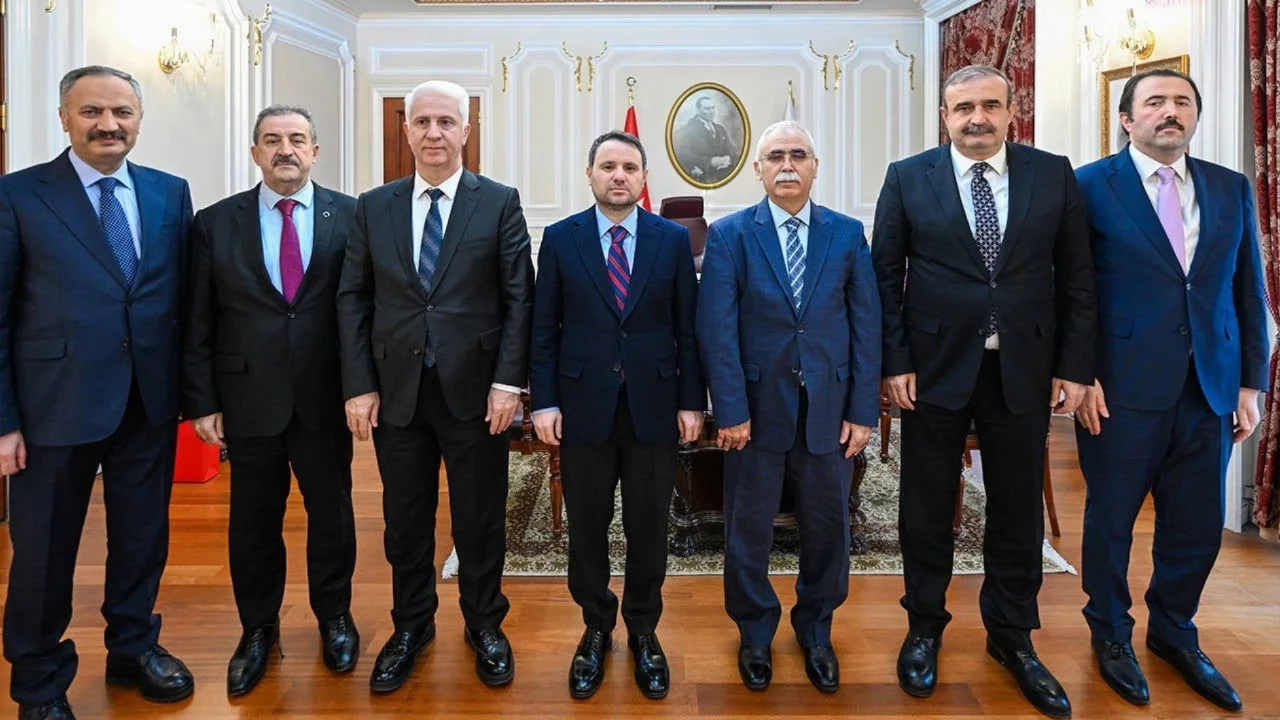 AYM Başkanı Kadir Özkaya'dan Akın Gürlek'e ziyaret