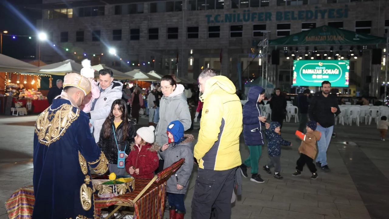 Nilüfer Ramazan Sokağı'nda Ramazan'ın ruhu yaşanıyor
