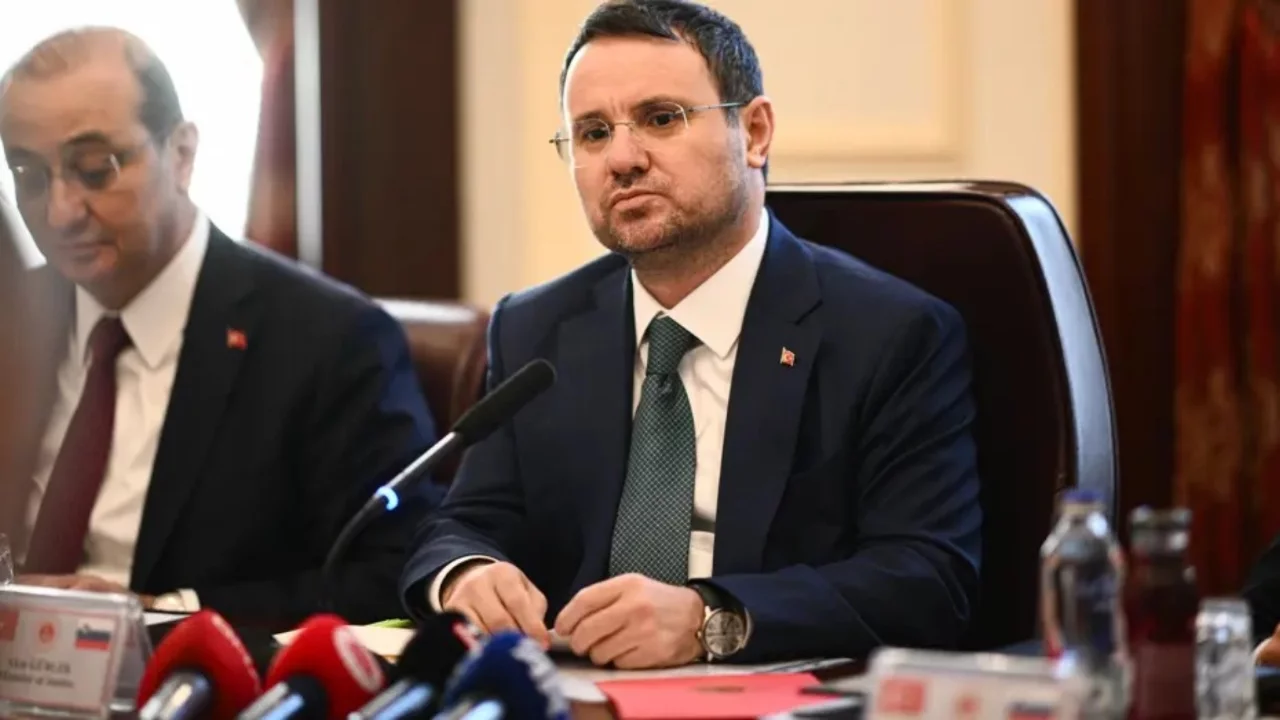 Akın Gürlek: Adımlarımızı kararlılıkla atıyoruz