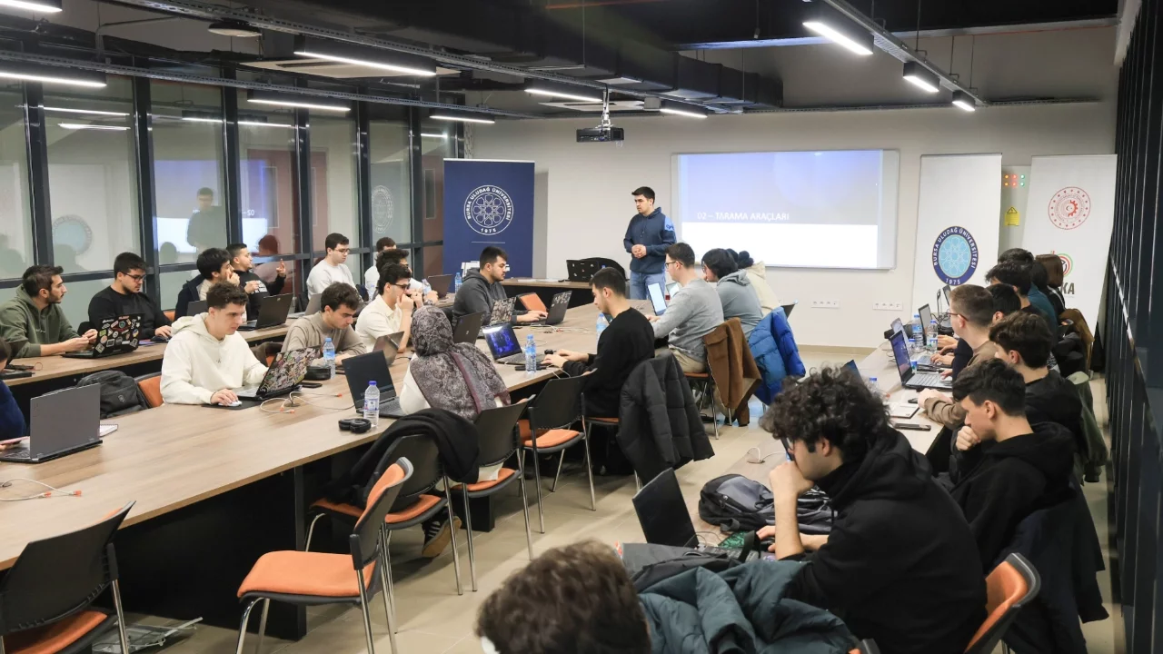 Bursa'da "Siber Vatan Programı" ders başı yaptı