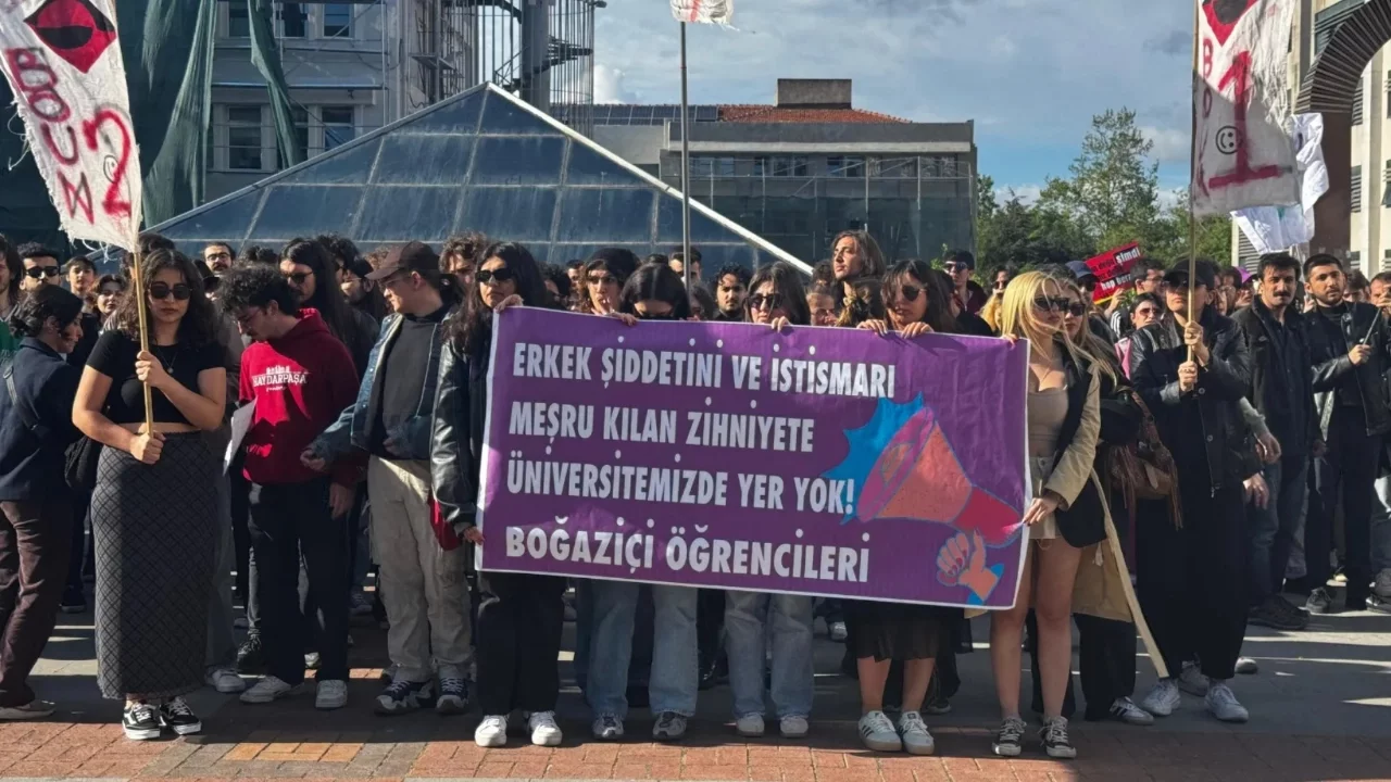 Boğaziçi Üniversitesi'ndeki "Nurettin Yıldız" protestosunda 82 öğrenciye takipsizlik kararı