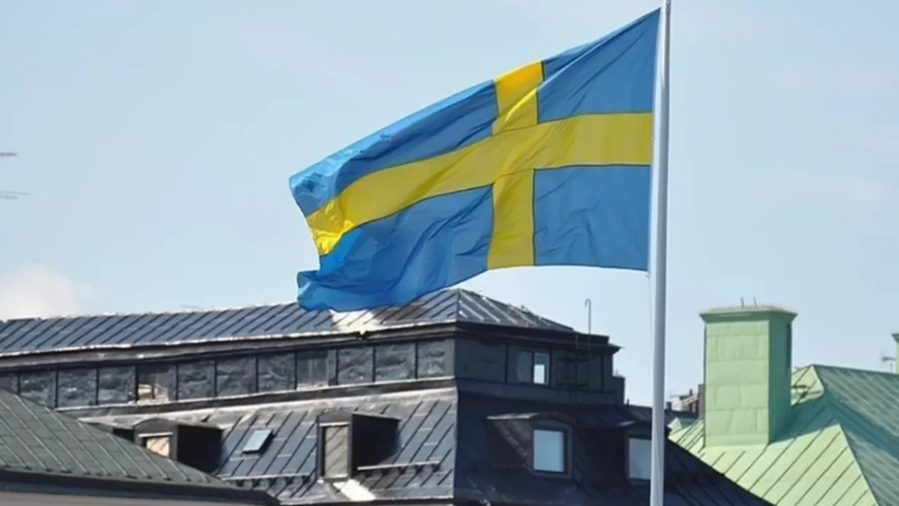 İsveç'ten vatandaşlarına İran'ı acilen terk etme çağrısı