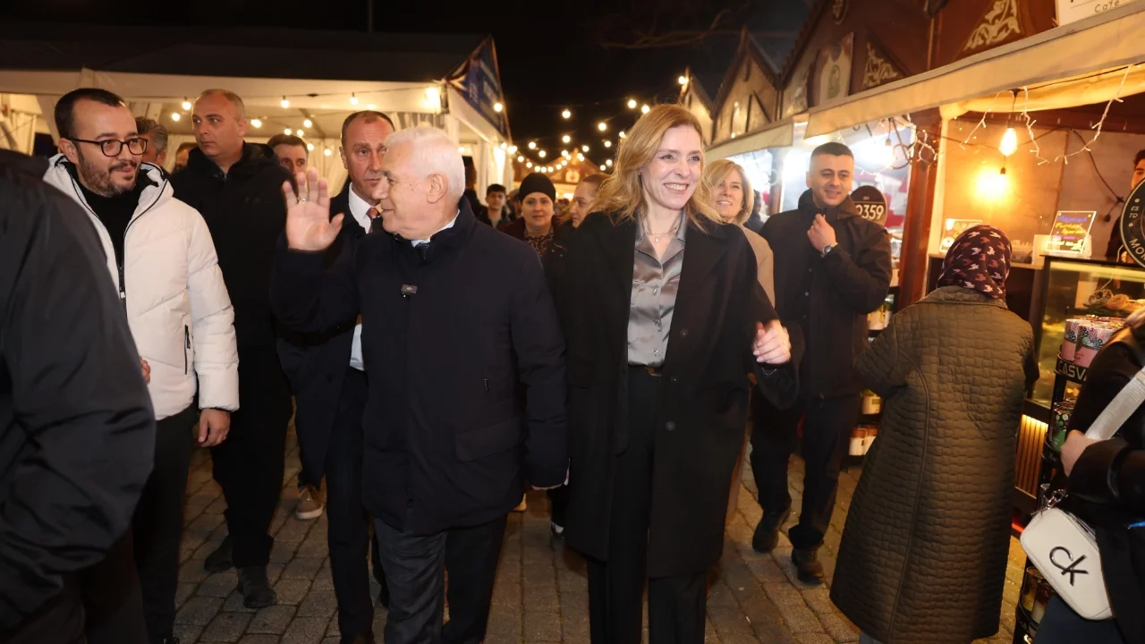 Bursa'da Ramazan'ın bereketi kente yayıldı! Başkan Bozbey: "Hizmet etmekten dolayı mutluyuz"