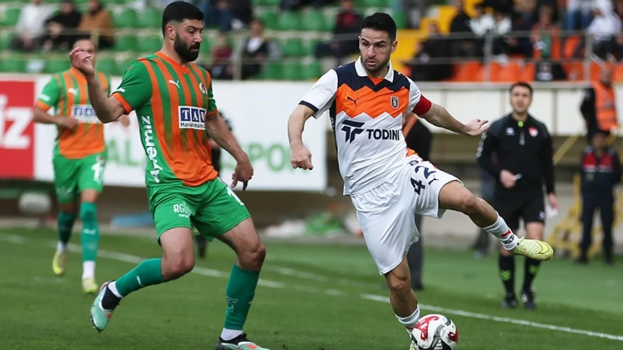Başakşehir, Alanyaspor'u 2-1 mağlup etti