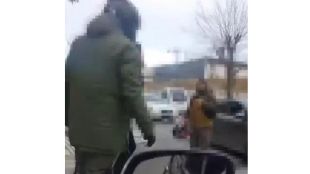 İstanbul'da trafikte motosiklet sürücüsüne silahlı tehdit