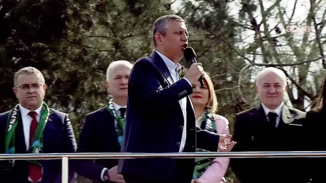 Özgür Özel Erdoğan'a seslendi: 'Karar verdin mi vermedin mi?'