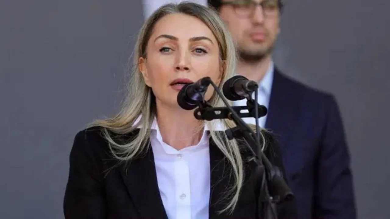 Dilek İmamoğlu: 'Yasalar uygulansın; Ekrem İmamoğlu ve yol arkadaşları, tutuksuz yargılanmak üzere ivedilikle serbest bırakılsın'