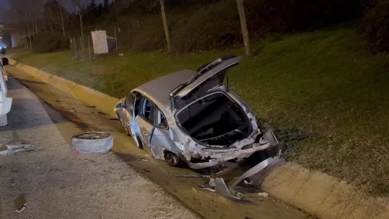 İstanbul'da zincirleme trafik kazası: 5 kişi yaralandı