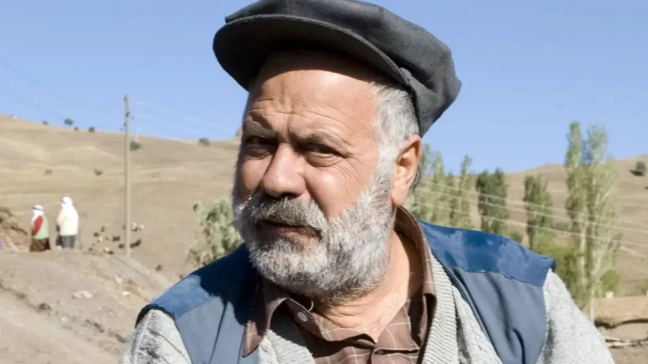 Usta oyuncu Ali Tutal hayatını kaybetti